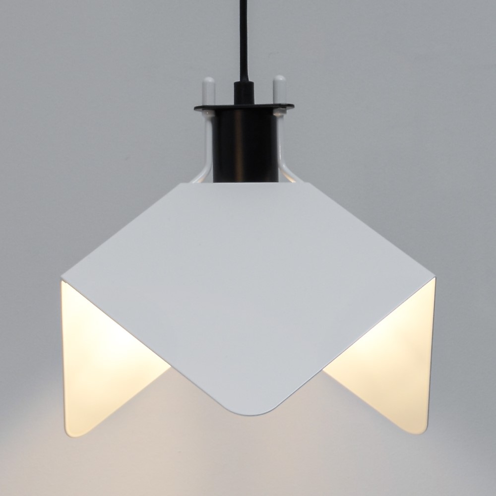 Triedro Suspension Lamp