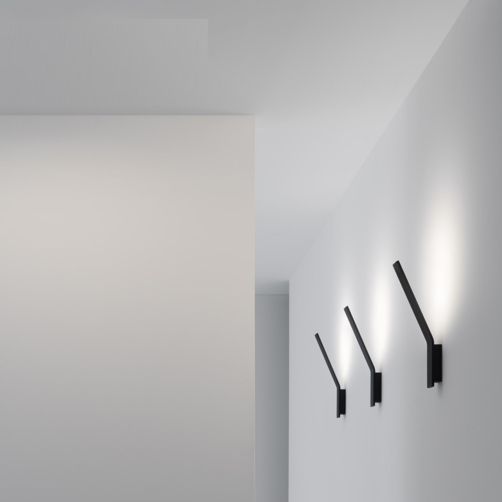 Lama Wall Light