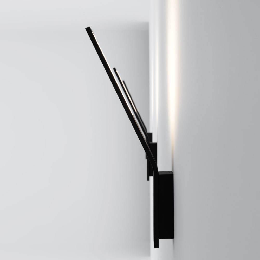 Lama Wall Light