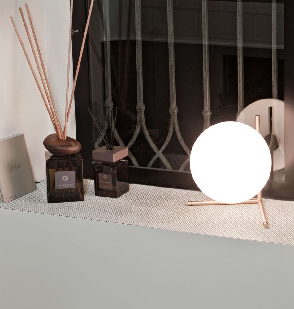 IC T2 Table Lamp