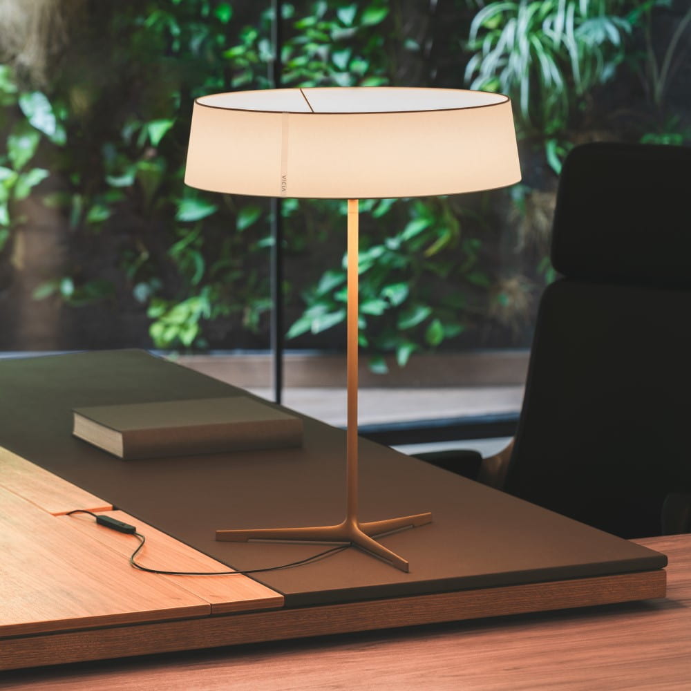 Dama 3225 Table Lamp