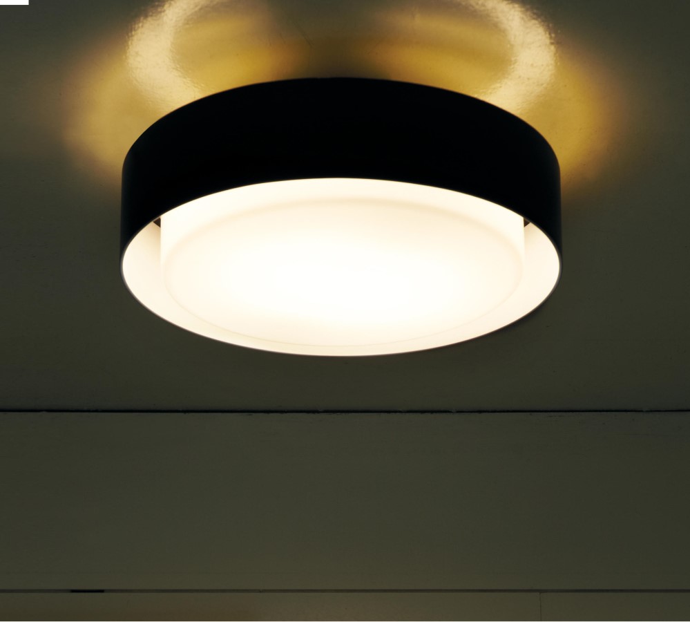 Plaff-on IP54 Wall and Ceiling Lamp