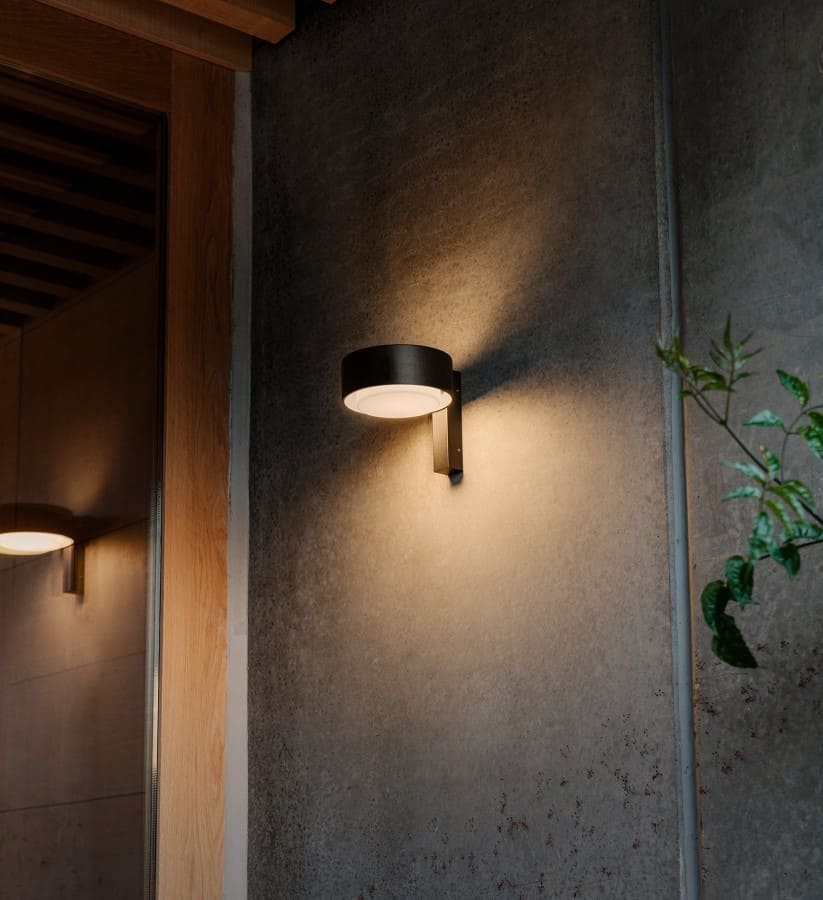 Plaff-on! A IP65 Outdoor Wall Light