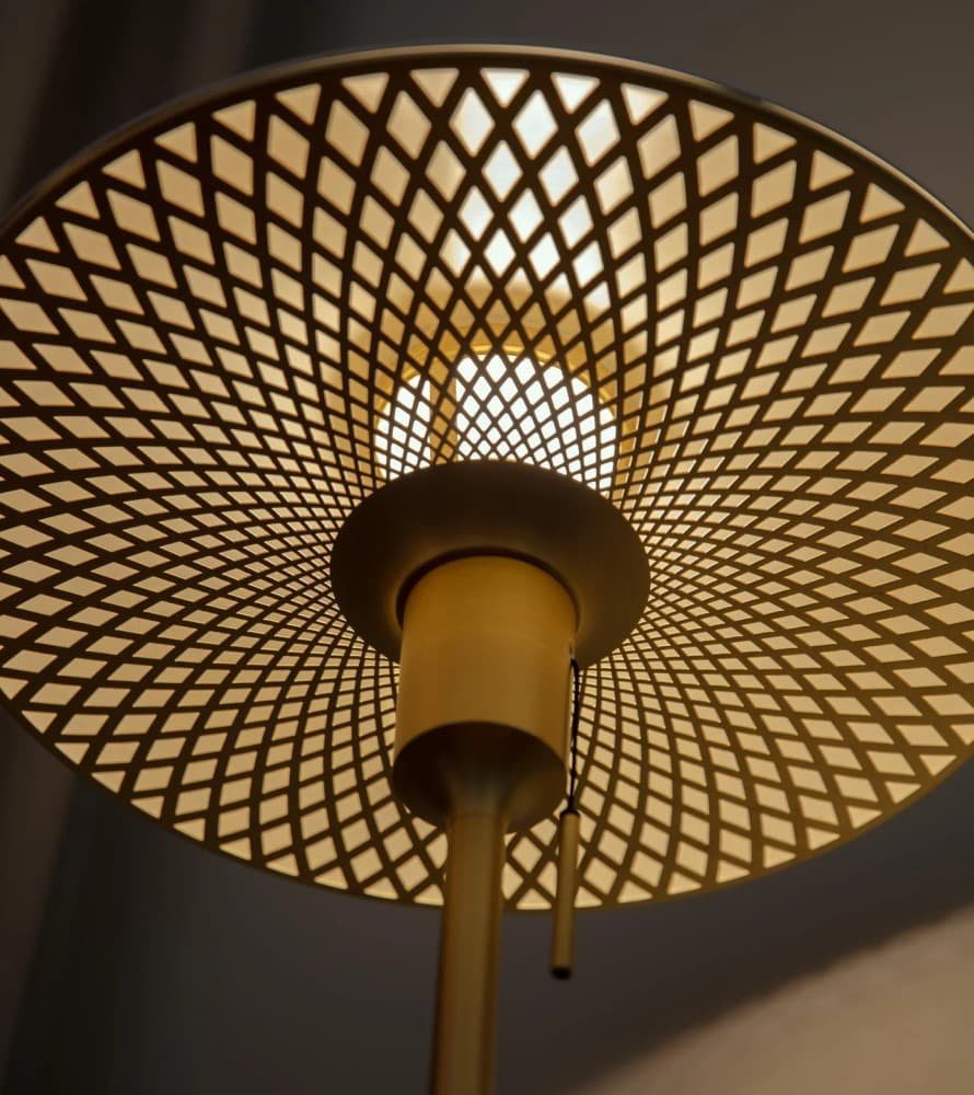 Manta Ray Table Lamp