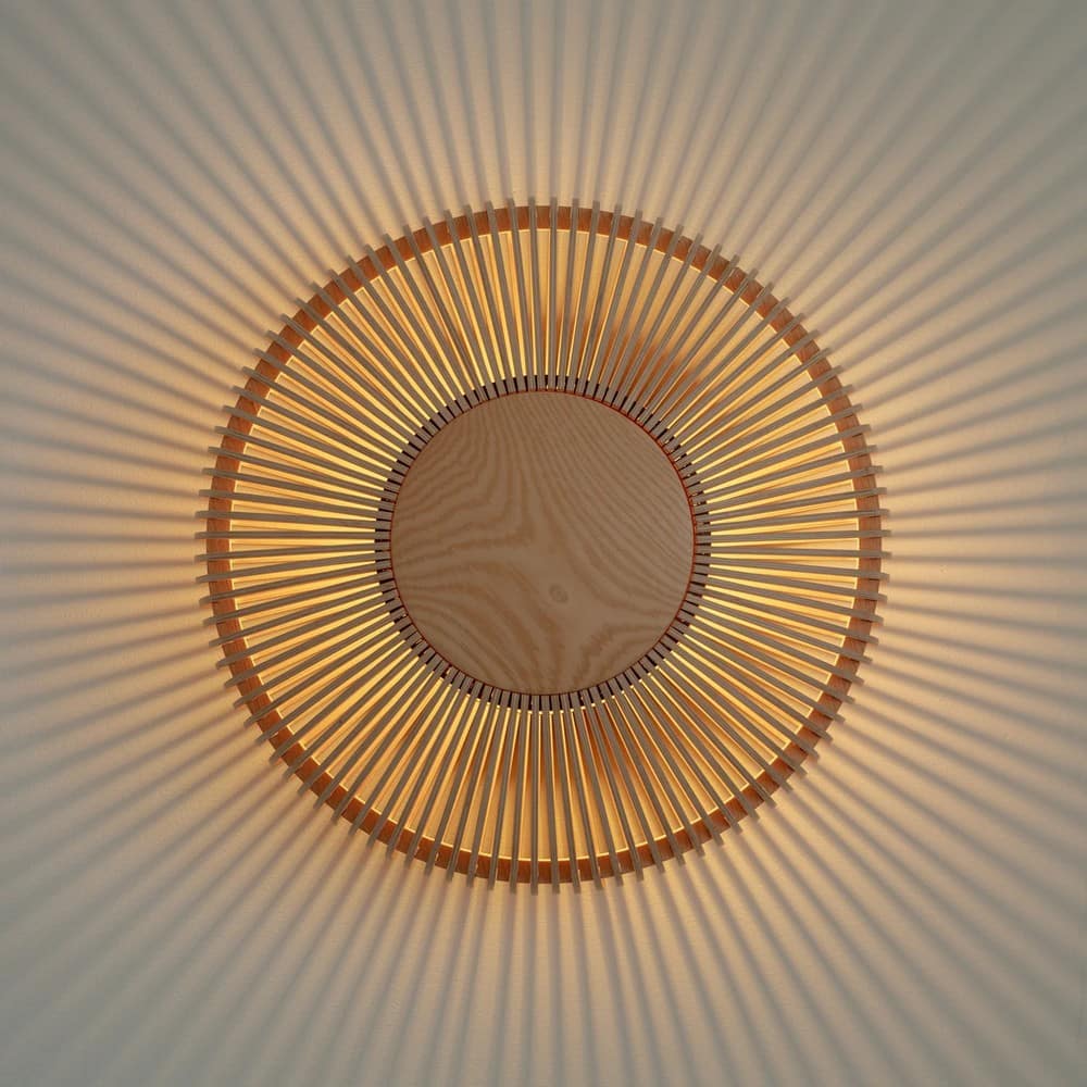 Clava Up Wood Wall Light