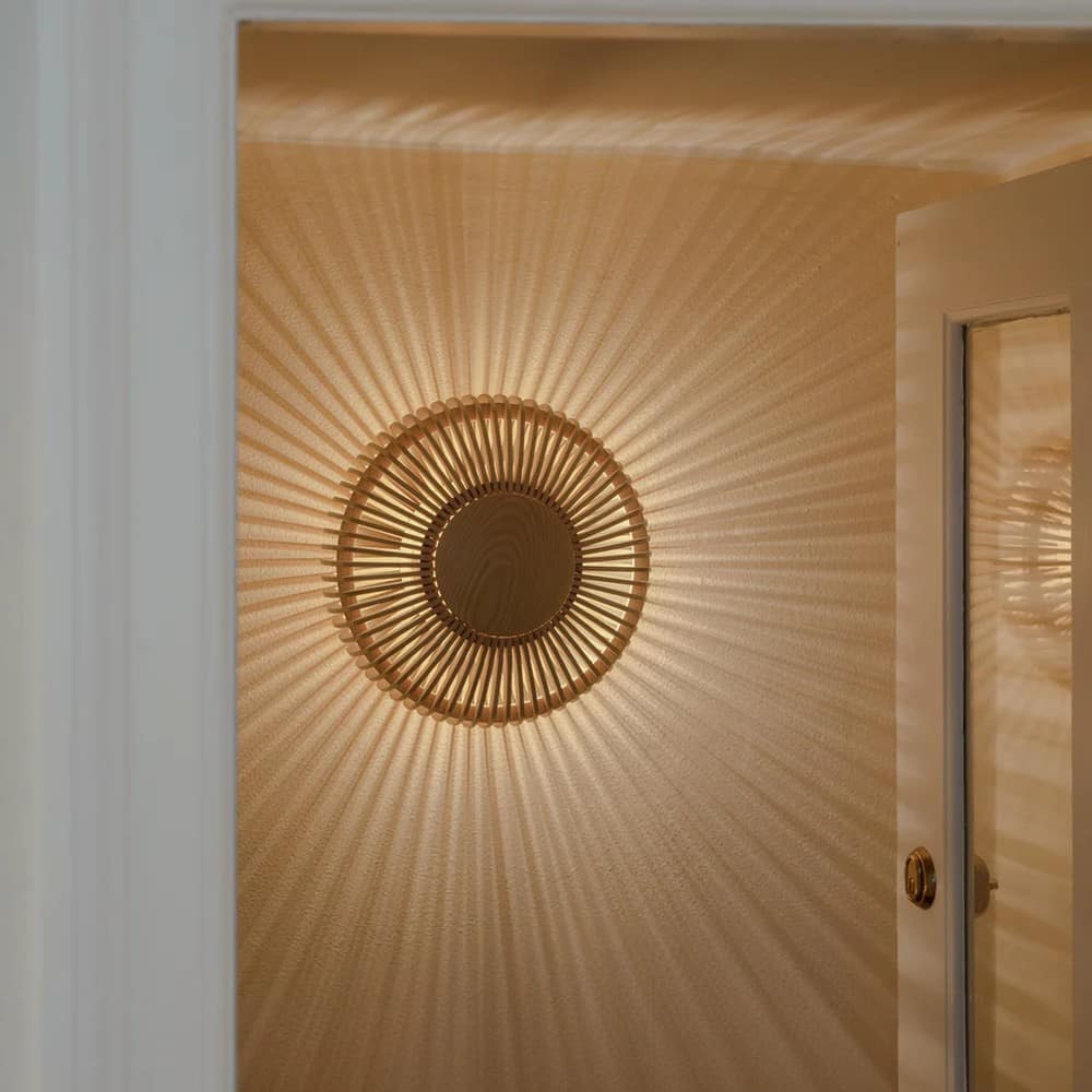 Clava Up Wood Wall Light