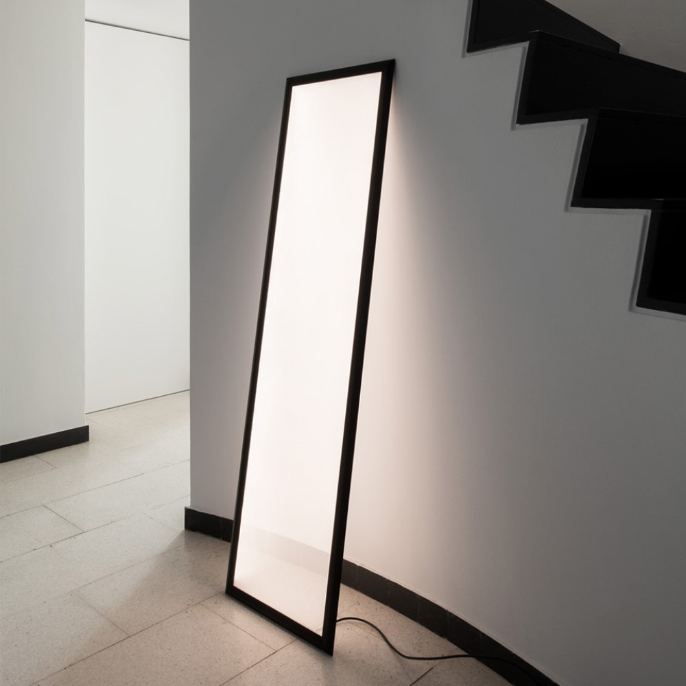 Discovery TW Floor Lamp