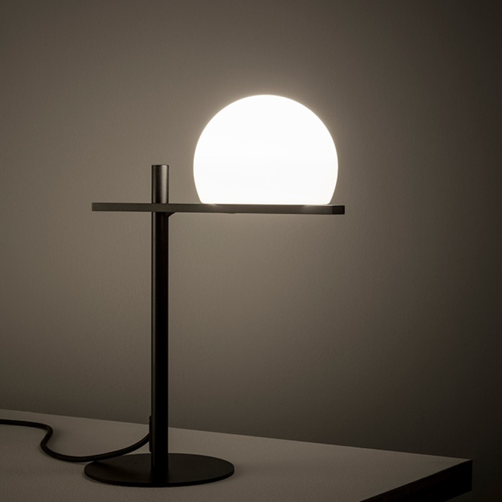 Circ M-3728 Table Lamp