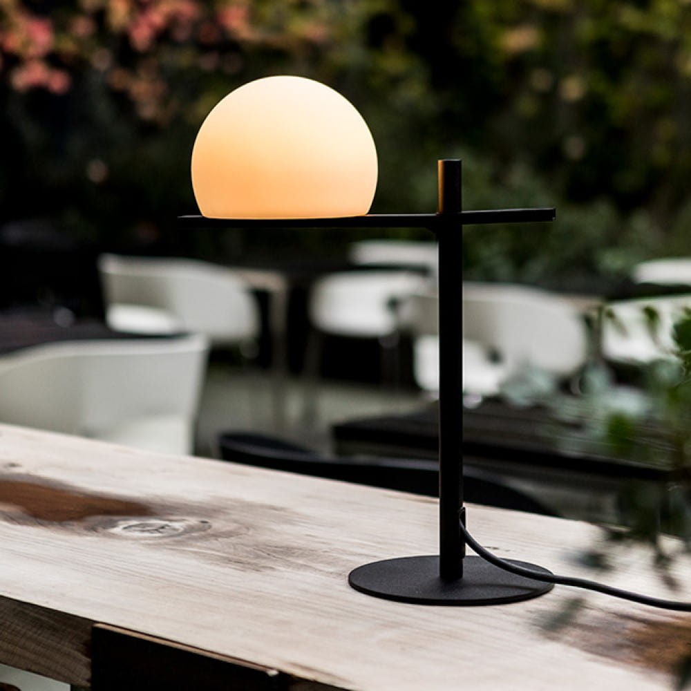 Circ M-3728X Outdoor Table Lamp