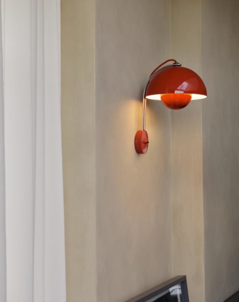 Flowerpot Wall Light