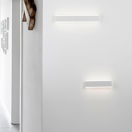 Line Wall Light