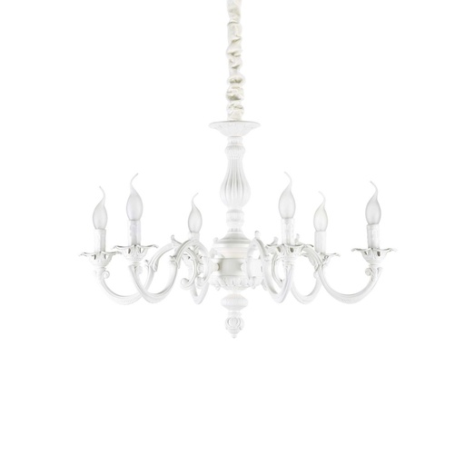Justine Chandelier